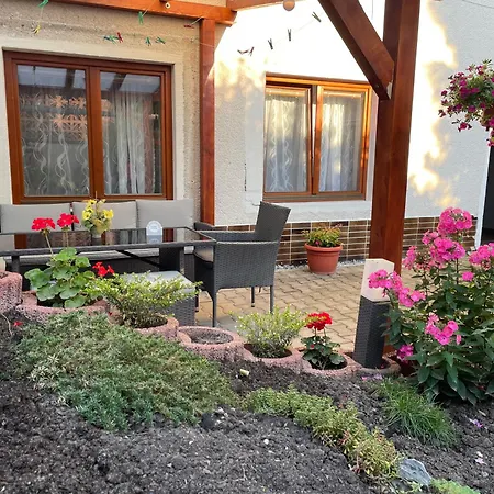 Apartament Strane *